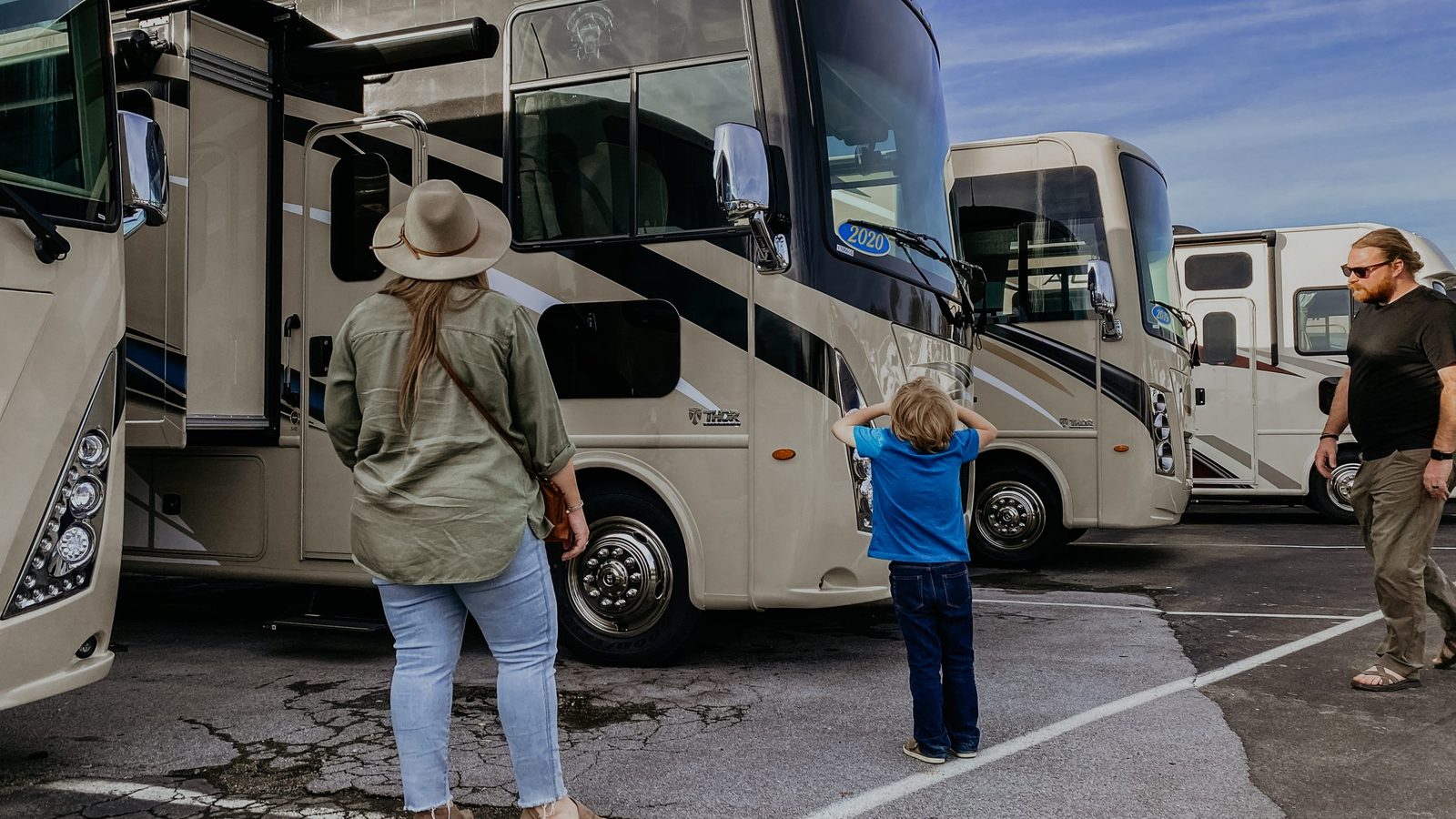 How to Research Buying an RV
